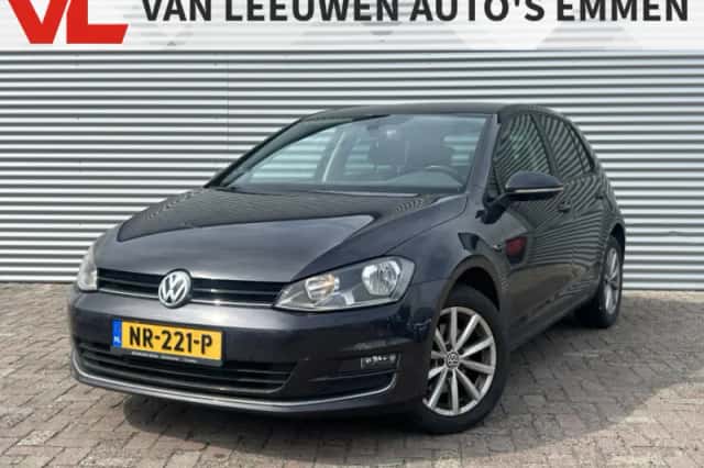 Volkswagen Golf (2016) thumbnail 1