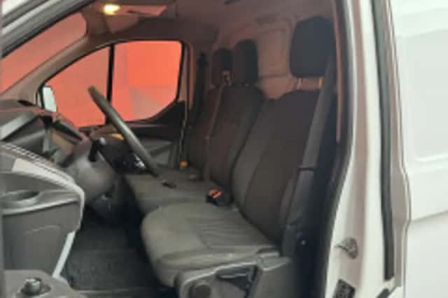 Ford Transit Custom (2013) thumbnail 3