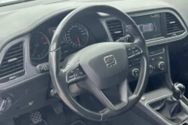 SEAT Leon (2018) thumbnail 4