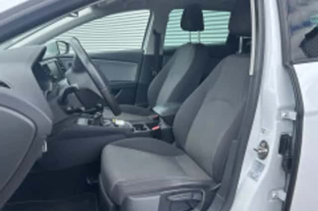 SEAT Leon (2018) thumbnail 5