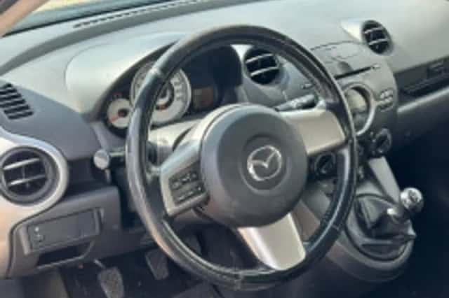 Mazda 2 (2008) thumbnail 4