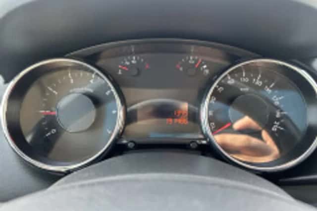 Peugeot 3008 (2009) thumbnail 6