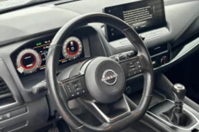 Nissan Qashqai (2023) thumbnail 4