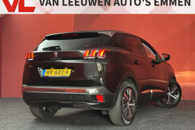 Peugeot 3008 (2018) thumbnail 2