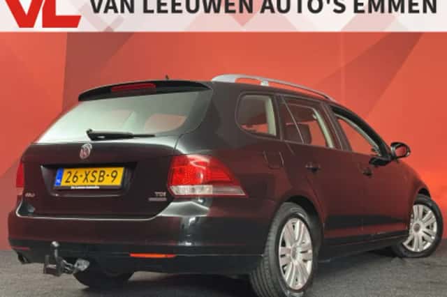 Volkswagen Golf (2012) thumbnail 2