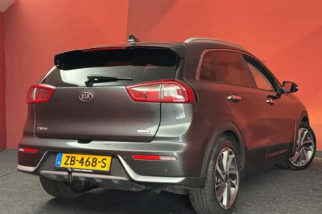 Kia Niro (2019) thumbnail 2