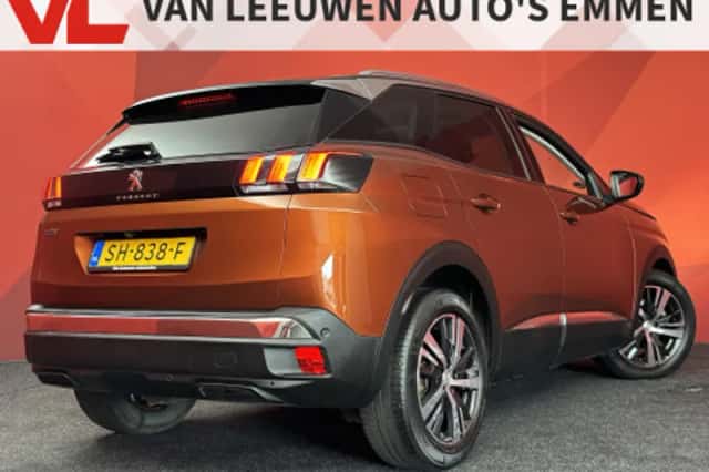 Peugeot 3008 (2018) thumbnail 2