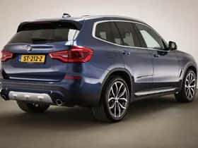 BMW X3 (2018) thumbnail 2