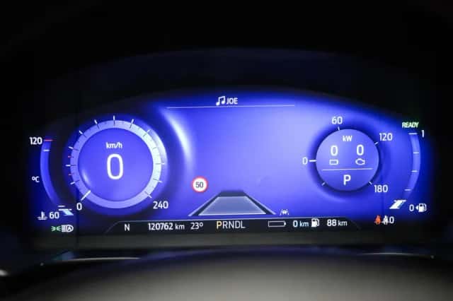 Ford Kuga (2020) thumbnail 5