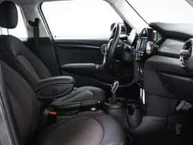 MINI Cooper (2020) thumbnail 8