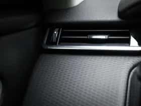 Land Rover Range Rover Velar (2019) thumbnail 35
