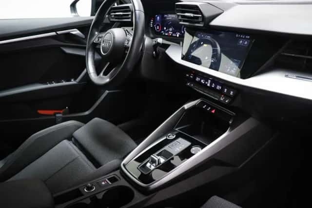 Audi A3 (2021) thumbnail 3