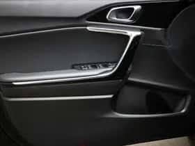 Kia Ceed Sportswagon (2018) thumbnail 24