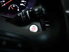 Kia Optima (2018) thumbnail 38