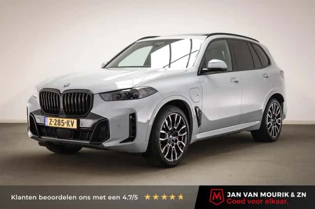 BMW X5 (2023) thumbnail 1