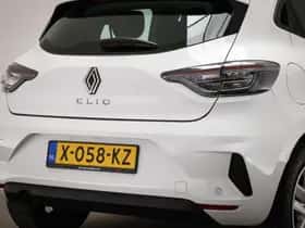 Renault Clio (2023) thumbnail 17