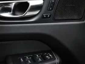 Volvo XC60 (2023) thumbnail 36
