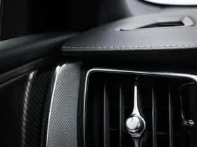 Volvo XC60 (2023) thumbnail 39