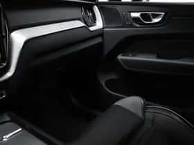 Volvo XC60 (2023) thumbnail 42