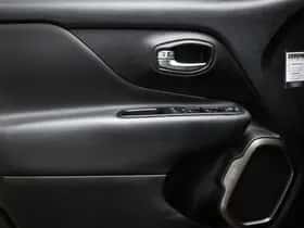 Jeep Renegade (2020) thumbnail 24