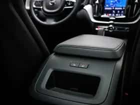 Volvo XC60 (2024) thumbnail 3