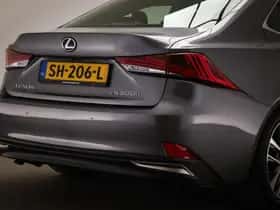 Lexus IS (2018) thumbnail 21