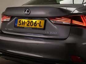 Lexus IS (2018) thumbnail 22