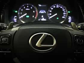 Lexus IS (2018) thumbnail 35
