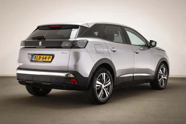 Peugeot 3008 (2024) thumbnail 2
