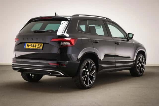 Škoda Karoq (2021) thumbnail 2