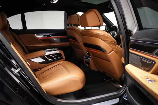 BMW 7-Serie (2019) thumbnail 3