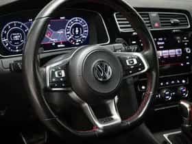 Volkswagen Golf (2019) thumbnail 32