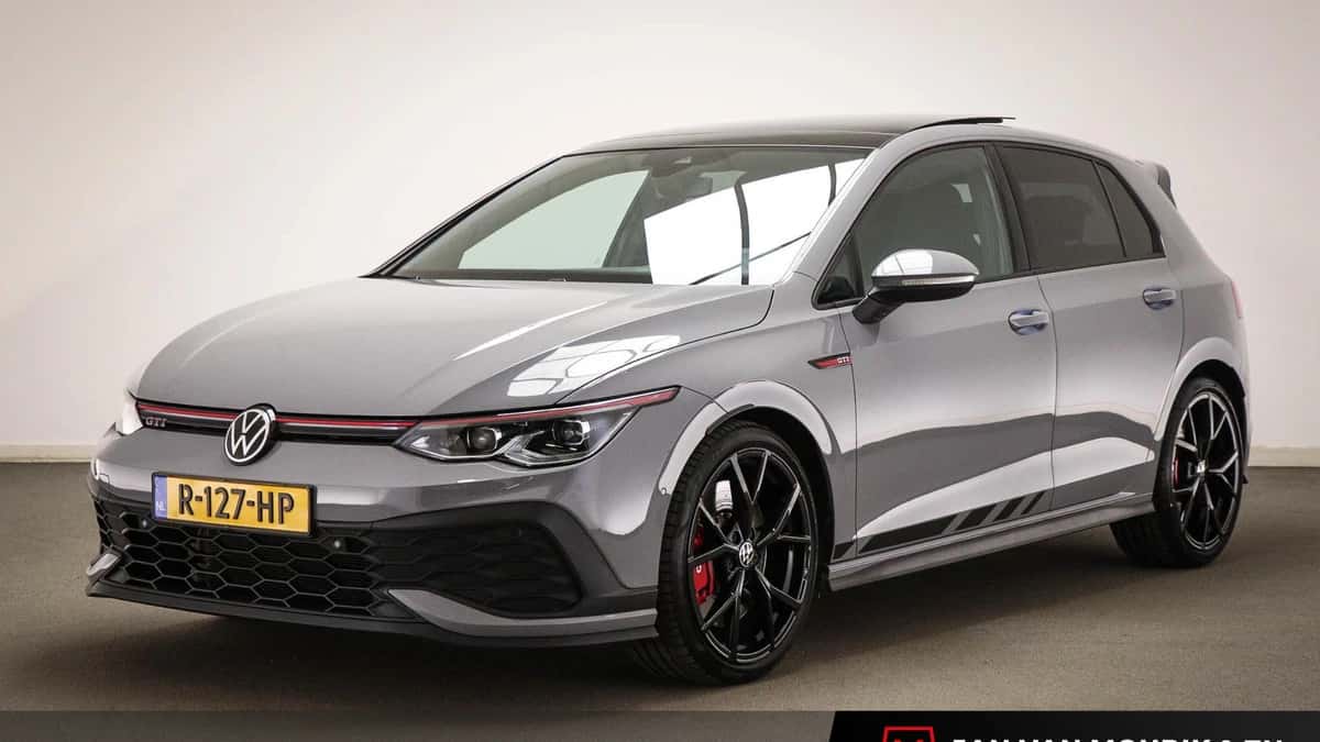 Volkswagen Golf (2021) — foto 1