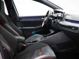Volkswagen Golf (2021) thumbnail 4