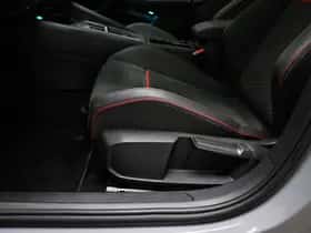 Volkswagen Golf (2021) thumbnail 31