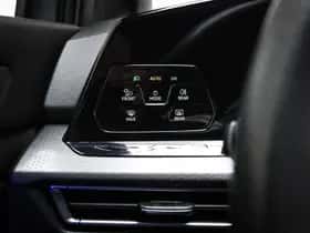 Volkswagen Golf (2021) thumbnail 33