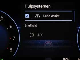 Volkswagen Golf (2021) thumbnail 36