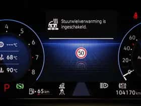Volkswagen Golf (2021) thumbnail 6