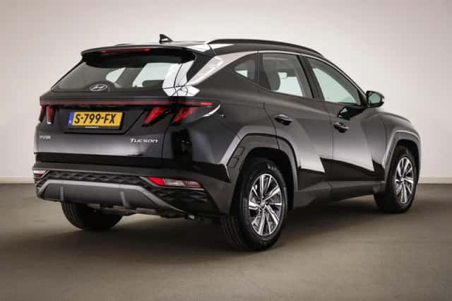 Hyundai Tucson (2022) thumbnail 2