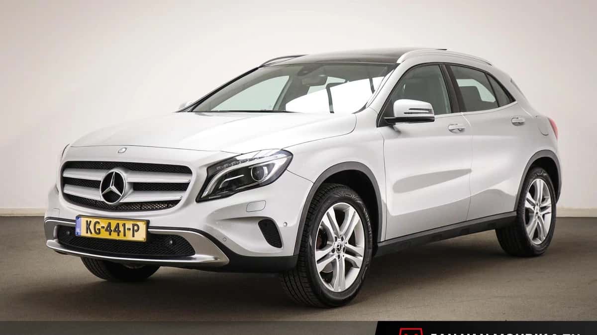 Mercedes-Benz GLA (2016) — foto 1