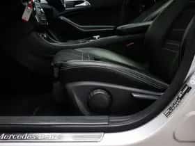 Mercedes-Benz GLA (2016) thumbnail 26