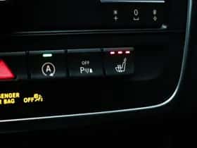 Mercedes-Benz GLA (2016) thumbnail 5
