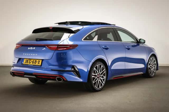 Kia Proceed (2022) thumbnail 2