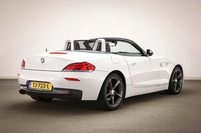 BMW Z4 (2012) thumbnail 3