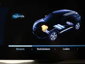 Peugeot 3008 (2022) thumbnail 5