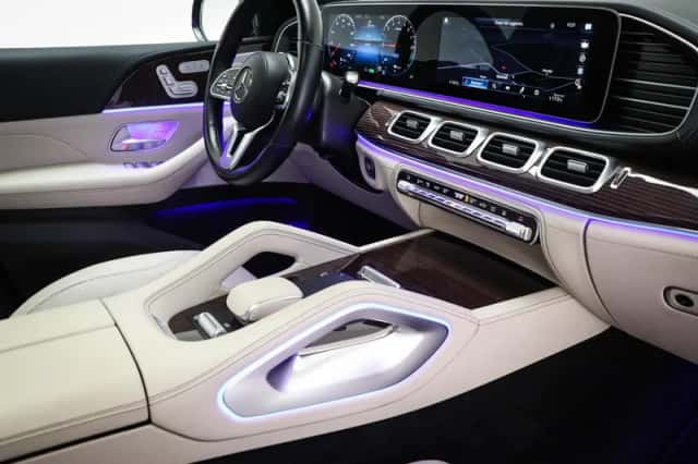 Mercedes-Benz GLE (2024) thumbnail 4