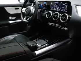 Mercedes-Benz GLA (2023) thumbnail 3