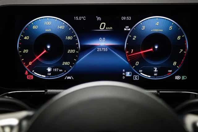Mercedes-Benz GLA (2023) thumbnail 4