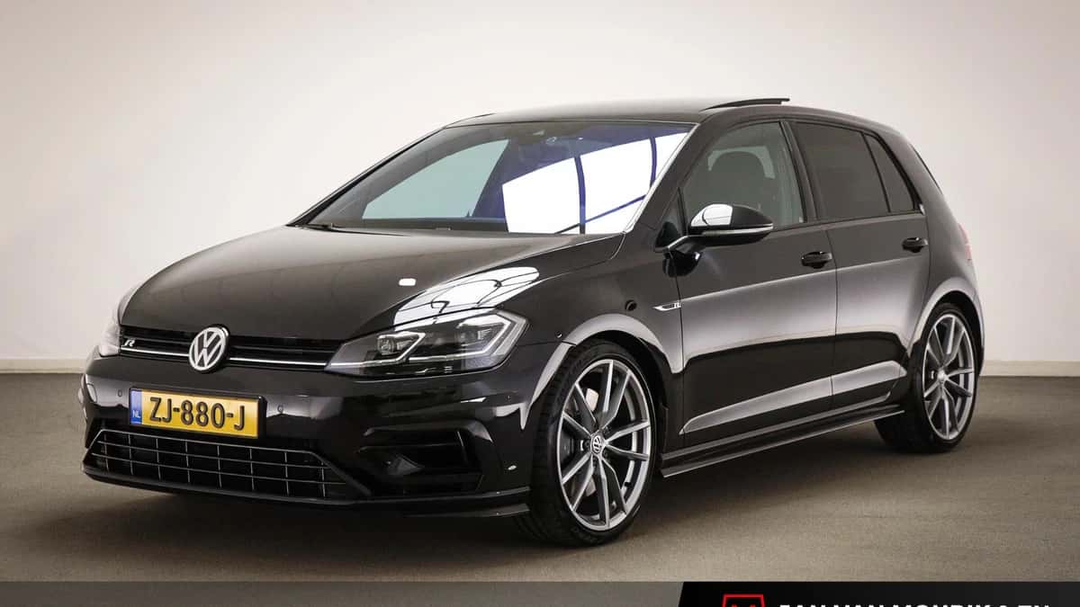 Volkswagen Golf (2018) — foto 1