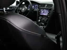 Volkswagen Golf (2018) thumbnail 16